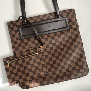 Gorgeous vintage Louis Vuitton Clifton handbag tote with removable pouch
